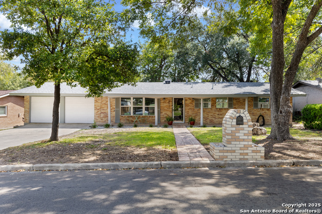 Image 2 of 22 For 8002 Briargate