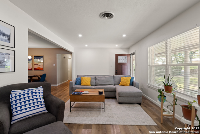 Image 5 of 22 For 8002 Briargate