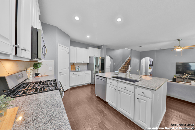 Listing photo id 18 for 10607 Carmona