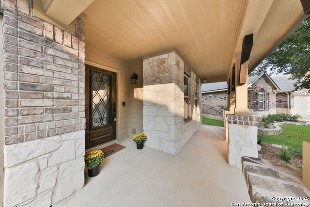Listing photo id 1 for 10607 Carmona