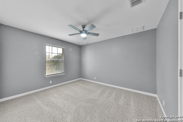 Listing photo id 37 for 10607 Carmona