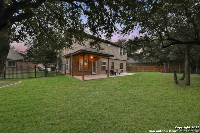 Listing photo id 46 for 10607 Carmona
