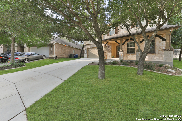 Listing photo id 3 for 10607 Carmona
