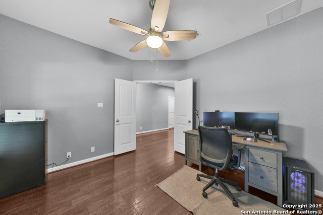 Listing photo id 6 for 10607 Carmona