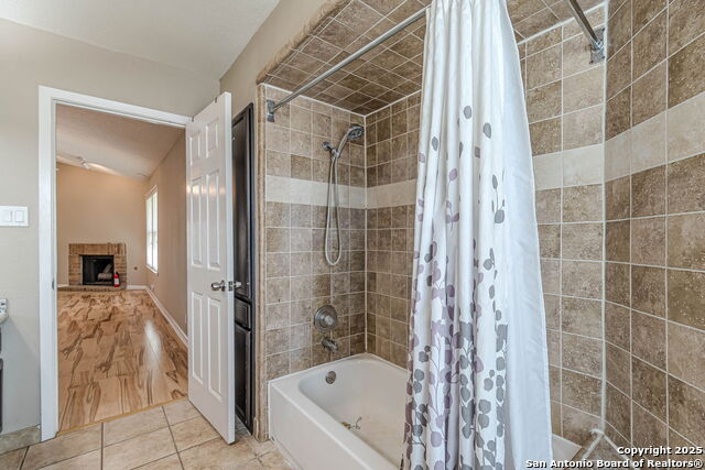 Image 28 of 41 For 6042 Merrimac