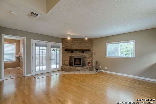 Image 3 of 41 For 6042 Merrimac