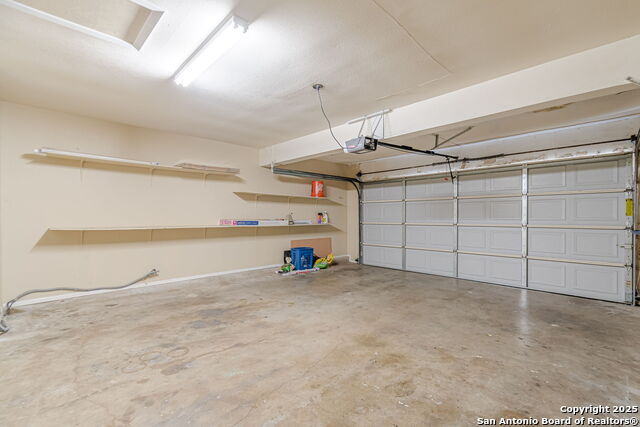 Image 40 of 41 For 6042 Merrimac