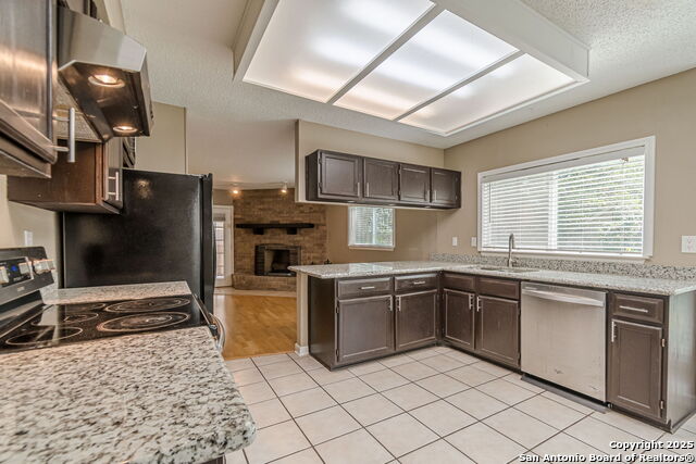 Image 8 of 41 For 6042 Merrimac