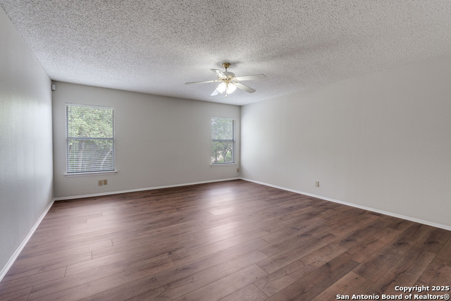 Listing photo id 13 for 2339 Pendant Pass