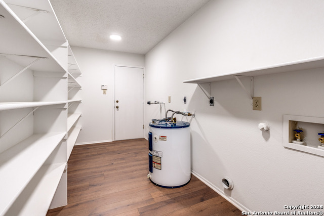 Listing photo id 25 for 2339 Pendant Pass