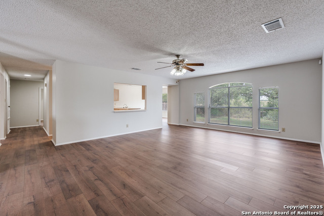 Listing photo id 6 for 2339 Pendant Pass