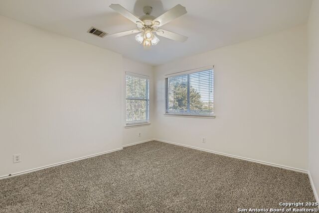 Listing photo id 10 for 7726 Toumey Oak