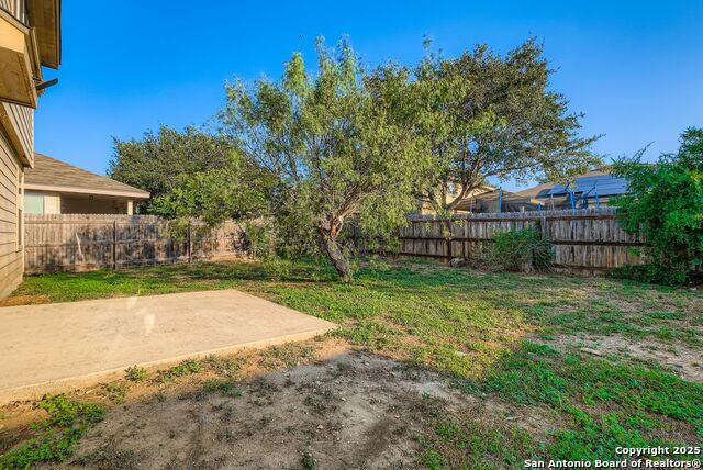 Listing photo id 11 for 7726 Toumey Oak