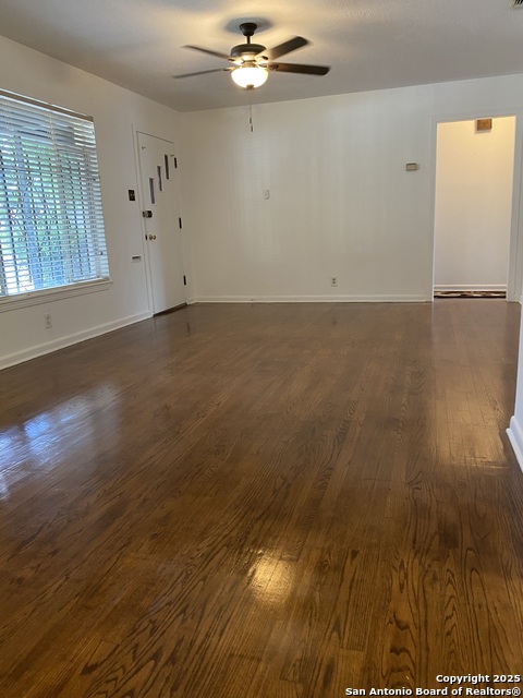 Image 3 of 4 For 350 Cosgrove