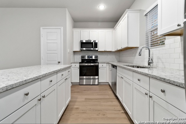 Image 6 of 20 For 8339 Runner  