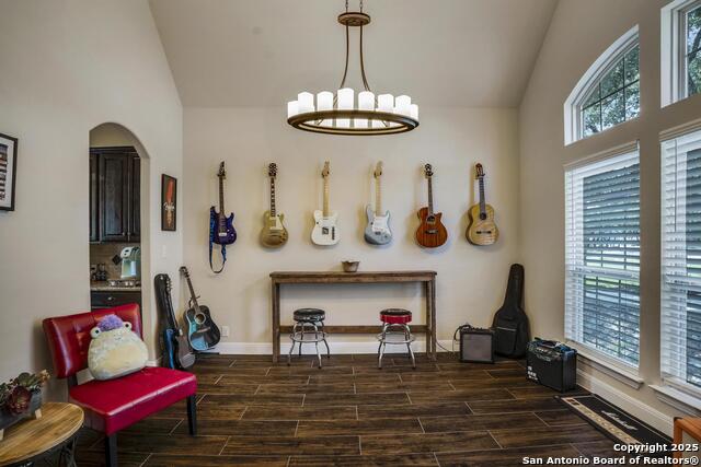 Listing photo id 4 for 126 Mountain Echo