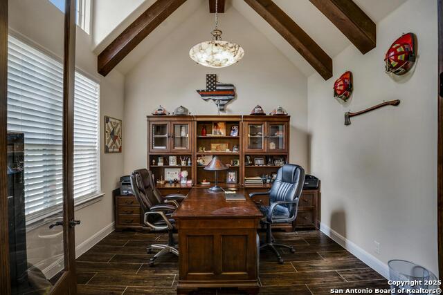 Listing photo id 5 for 126 Mountain Echo