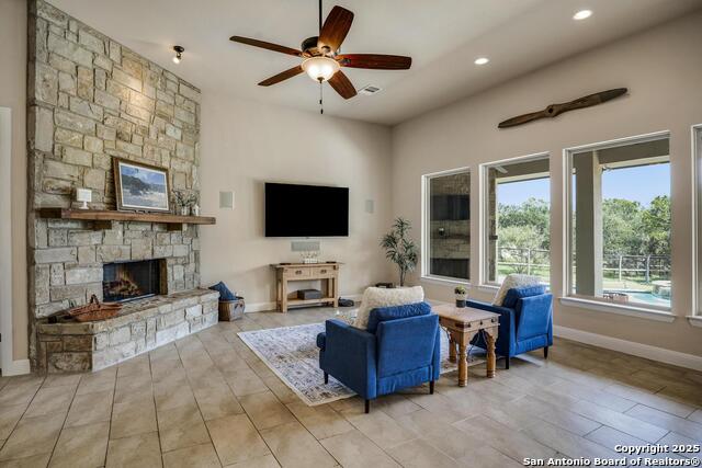 Listing photo id 6 for 126 Mountain Echo