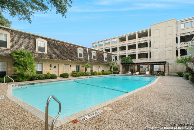 Image 19 of 21 For 7731 Broadway K142