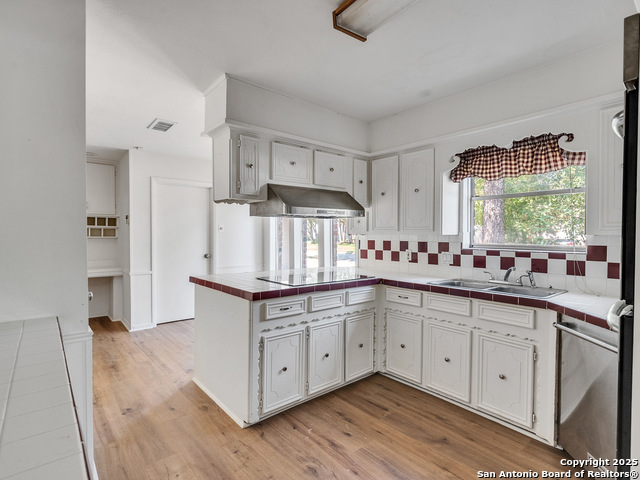 Listing photo id 16 for 25423 Old Carriage Ln