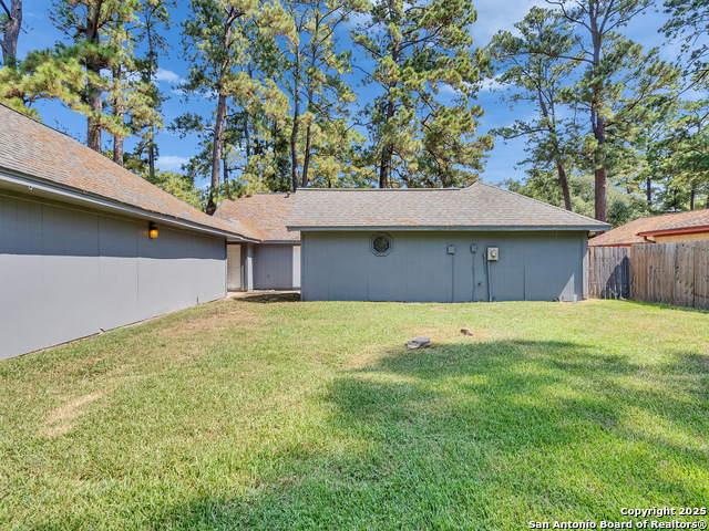 Listing photo id 28 for 25423 Old Carriage Ln