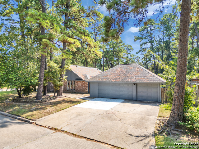 Listing photo id 4 for 25423 Old Carriage Ln