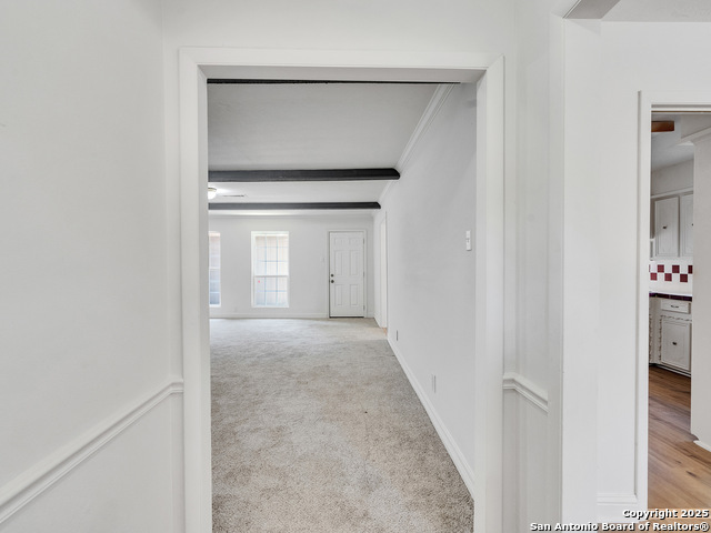 Listing photo id 5 for 25423 Old Carriage Ln