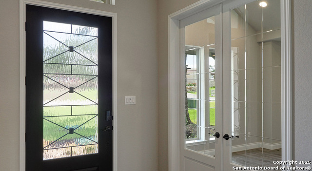 Listing photo id 12 for 633 Vale