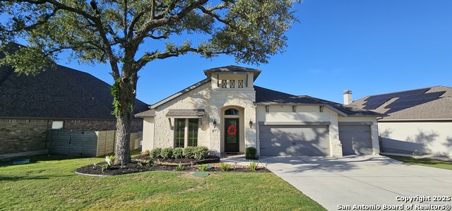Listing photo id 0 for 633 Vale