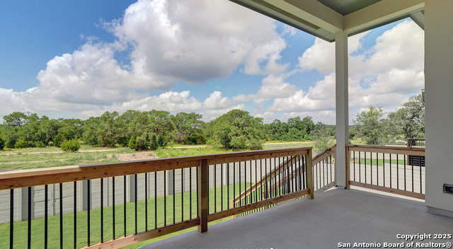 Listing photo id 27 for 633 Vale