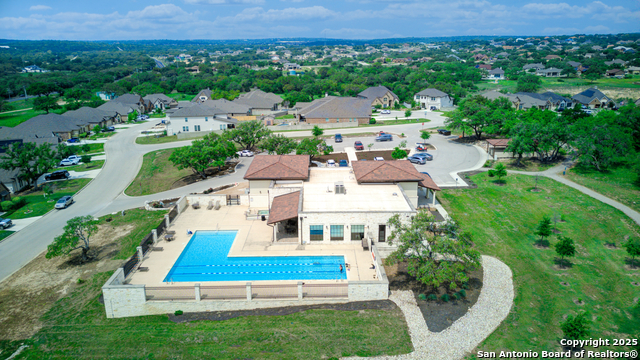 Listing photo id 35 for 633 Vale
