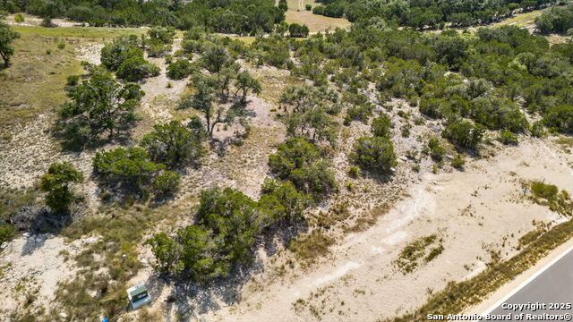 Listing photo id 8 for 609 Rosemary Ridge