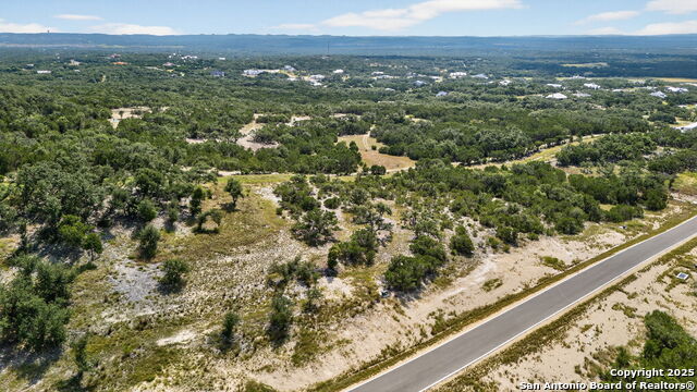 Listing photo id 16 for 609 Rosemary Ridge