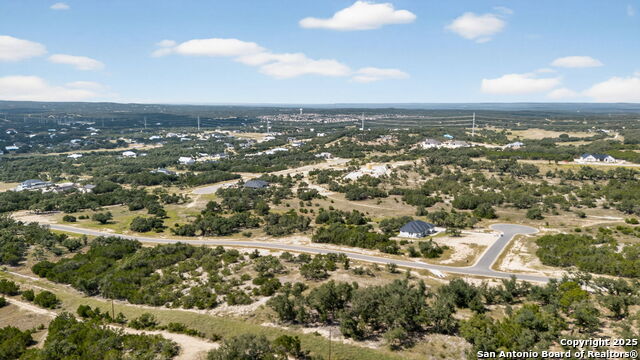 Listing photo id 19 for 609 Rosemary Ridge