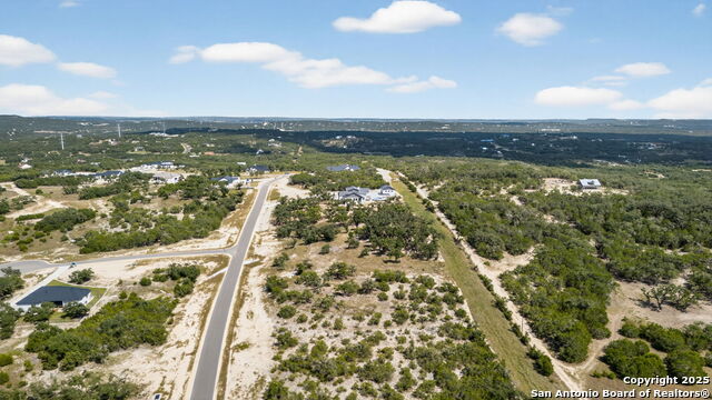 Listing photo id 23 for 609 Rosemary Ridge