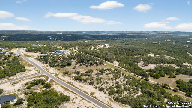 Listing photo id 24 for 609 Rosemary Ridge