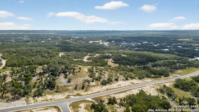 Listing photo id 26 for 609 Rosemary Ridge