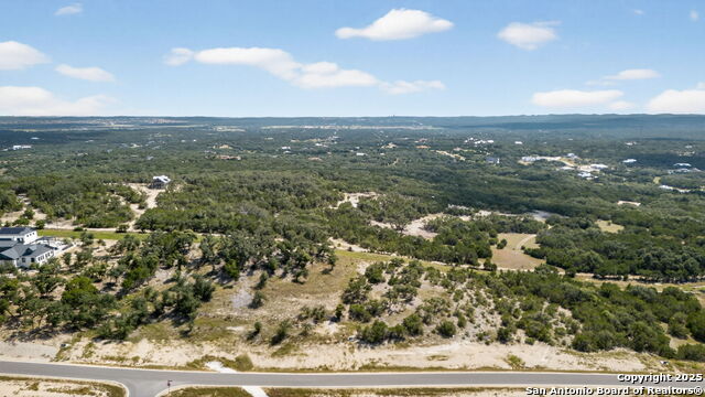 Listing photo id 27 for 609 Rosemary Ridge