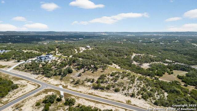 Listing photo id 28 for 609 Rosemary Ridge