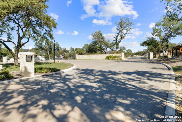 Listing photo id 29 for 609 Rosemary Ridge