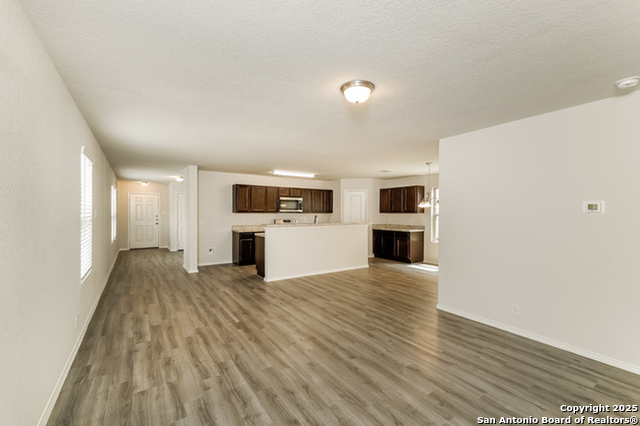 Listing photo id 6 for 5218 Jade Crossing