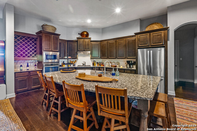 Listing photo id 12 for 5751 High Forest