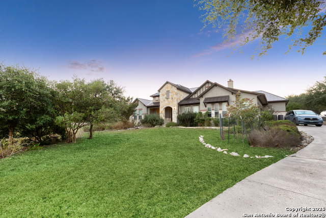 Listing photo id 1 for 5751 High Forest