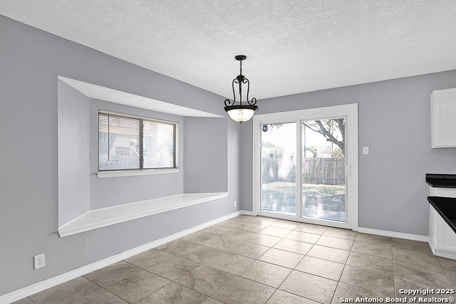 Image 6 of 18 For 1086 Stone Hollow