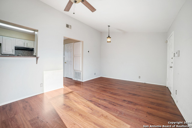 Image 3 of 14 For 4949 Hamilton Wolfe 12201