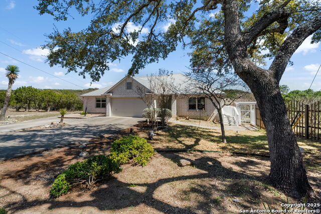 Image 2 of 36 For 175 Forest Oaks