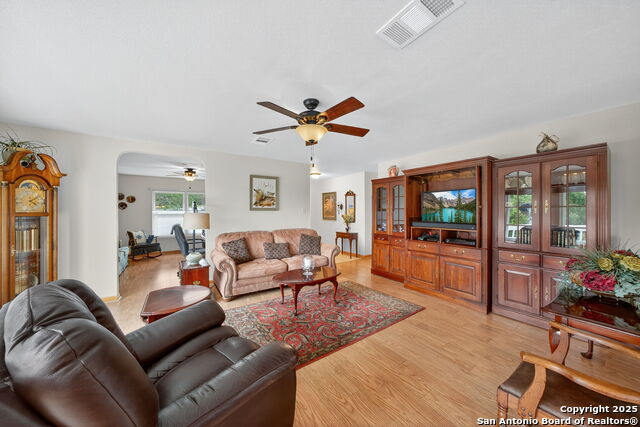 Image 5 of 36 For 175 Forest Oaks