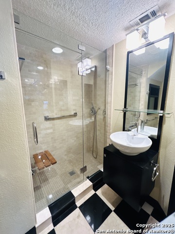 Image 10 of 22 For 7123 Thrush View Ln  42