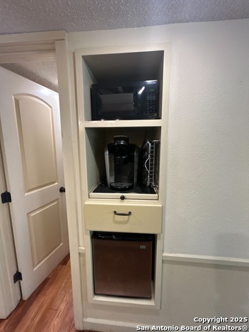 Image 17 of 22 For 7123 Thrush View Ln  42