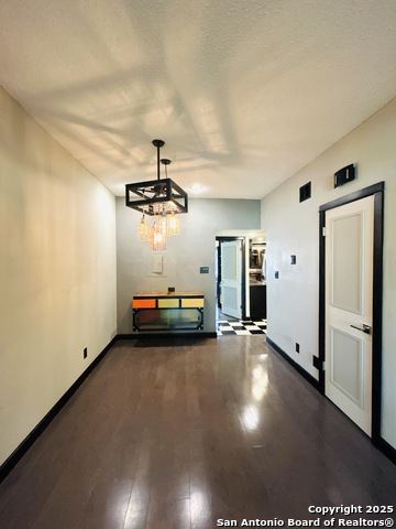 Image 5 of 22 For 7123 Thrush View Ln  42